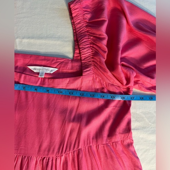 Beyond Words Size Small Pink Tiered Dress w/Adjustable Sleeves. - Picture 8 of 9